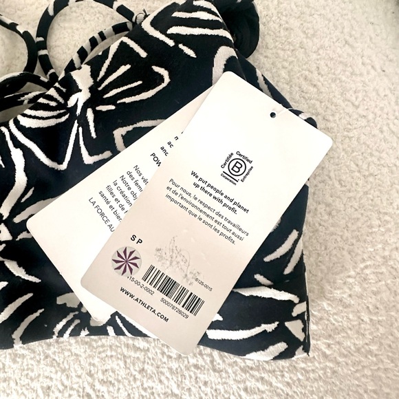 Athleta Sports Bra NEW WITH TAGS!! - Picture 2 of 3
